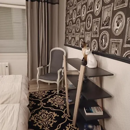 Le Boudoir De La Lys